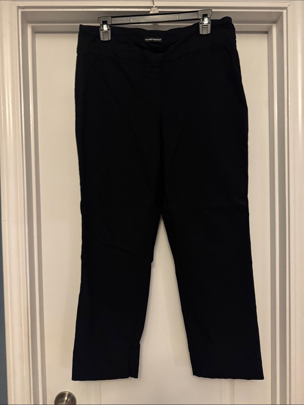 Everyday Straight-Leg Womens Pants in Black